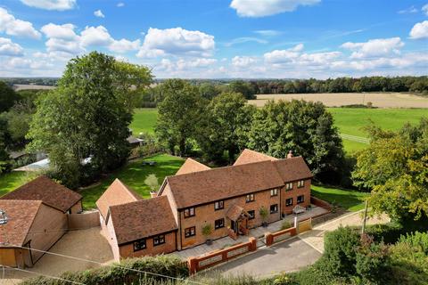5 bedroom detached house for sale, South Dene/Ledgemore lane, Gaddesden Row,
