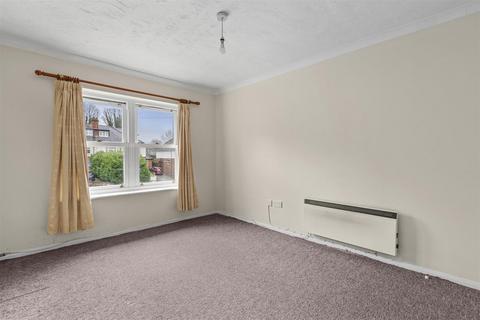 2 bedroom apartment for sale, Amersham Hill, High Wycombe HP13