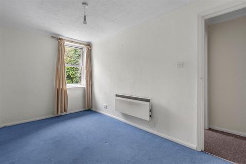 2 bedroom apartment for sale, Amersham Hill, High Wycombe HP13