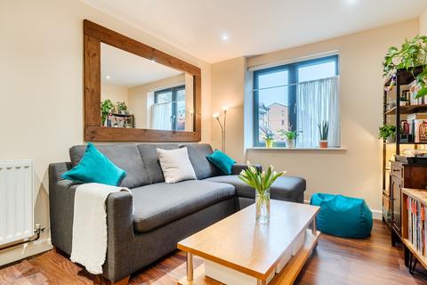 1 bedroom apartment for sale, Glenville Grove, London, Se8
