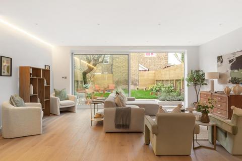 6 bedroom semi-detached house for sale, London W13