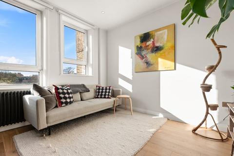 2 bedroom flat for sale, Salisbury House, Highbury Corner, Islington, London
