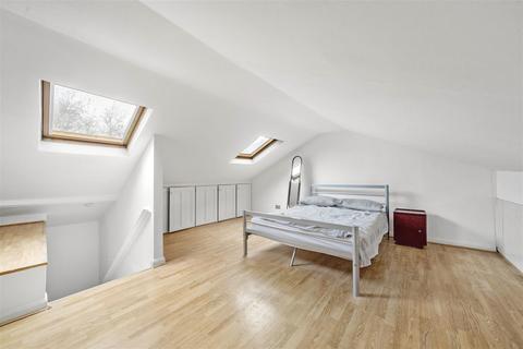3 bedroom terraced house to rent, Moray Road, Finsbury Park