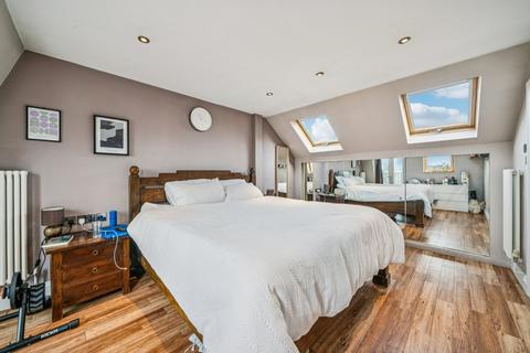 3 bedroom flat for sale, Geraldine Road, Wandsworth, London