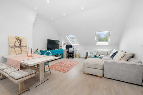 1 bedroom flat for sale, Elmfield Mansions, Elmfield Road, Balham, London