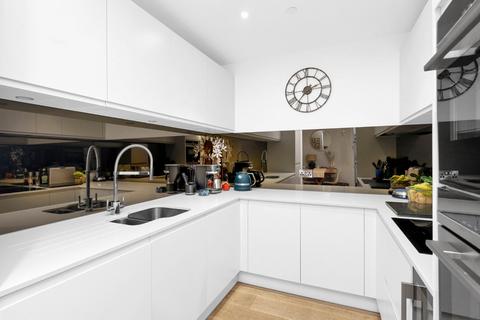 2 bedroom flat for sale, Bronze Building, 18 Buckhold Road, London