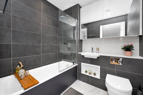 2 bedroom flat for sale, Bronze Building, 18 Buckhold Road, London