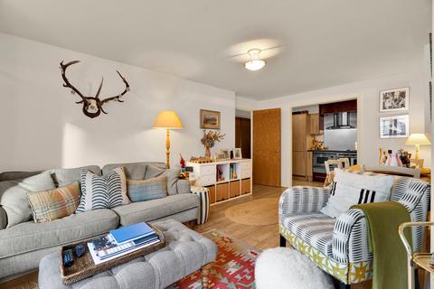 2 bedroom flat for sale, Compass House, Smugglers Way, Wandsworth, London