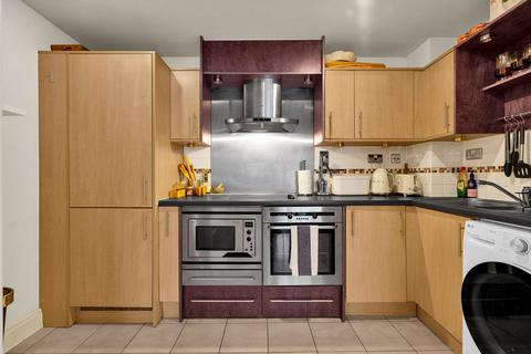 2 bedroom flat for sale, Compass House, Smugglers Way, Wandsworth, London