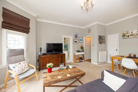 2 bedroom maisonette for sale, St. James's Drive, London
