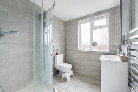 4 bedroom semi-detached house for sale, Bowes Road, London