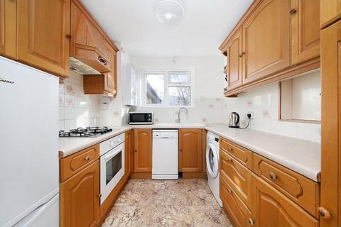 2 bedroom flat for sale, Sandra Court, Spencer Road, London