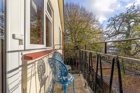 2 bedroom flat for sale, Sandra Court, Spencer Road, London