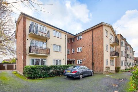 2 bedroom flat for sale, Sandra Court, Spencer Road, London