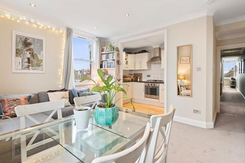 2 bedroom flat for sale, Fulham Road, Fulham, London
