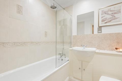 2 bedroom flat for sale, Fulham Road, Fulham, London