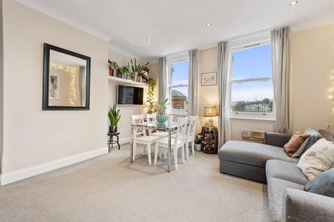 2 bedroom flat for sale, Fulham Road, Fulham, London