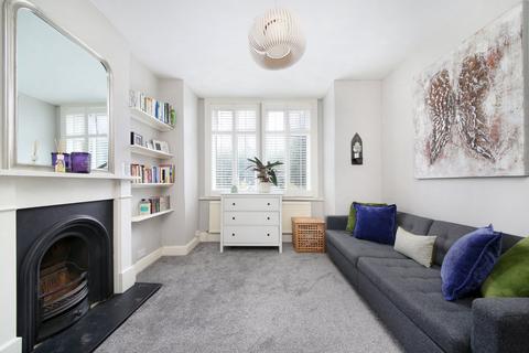 2 bedroom flat for sale, Emlyn Road, London