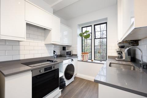 2 bedroom flat for sale, Harvard House, Manor Fields, London