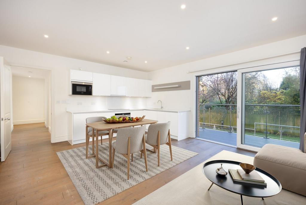 Rceotion / Kitchen