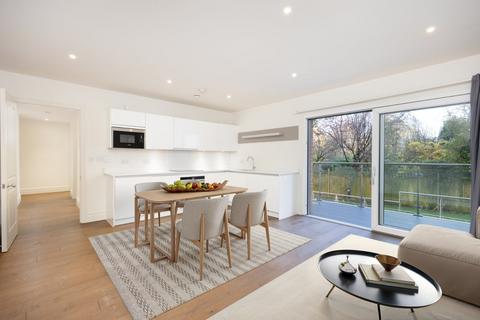 2 bedroom flat for sale, Oakhill Road, London