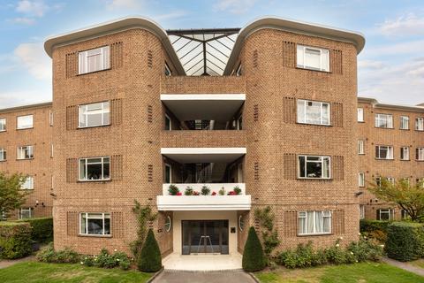 3 bedroom flat for sale, Fairacres, Roehampton Lane, London