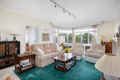 3 bedroom flat for sale, Fairacres, Roehampton Lane, London