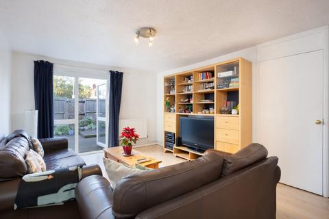 4 bedroom house for sale, Everatt Close, London