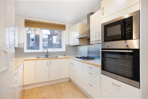 4 bedroom house for sale, Everatt Close, London