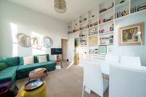 2 bedroom flat for sale, Putney High Street, London