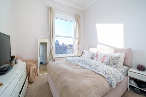 2 bedroom flat for sale, Putney High Street, London