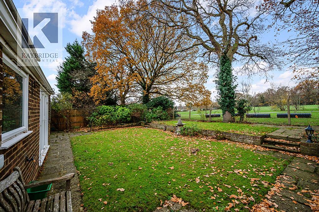 Anderson Close, Epsom - KT19 8 LY