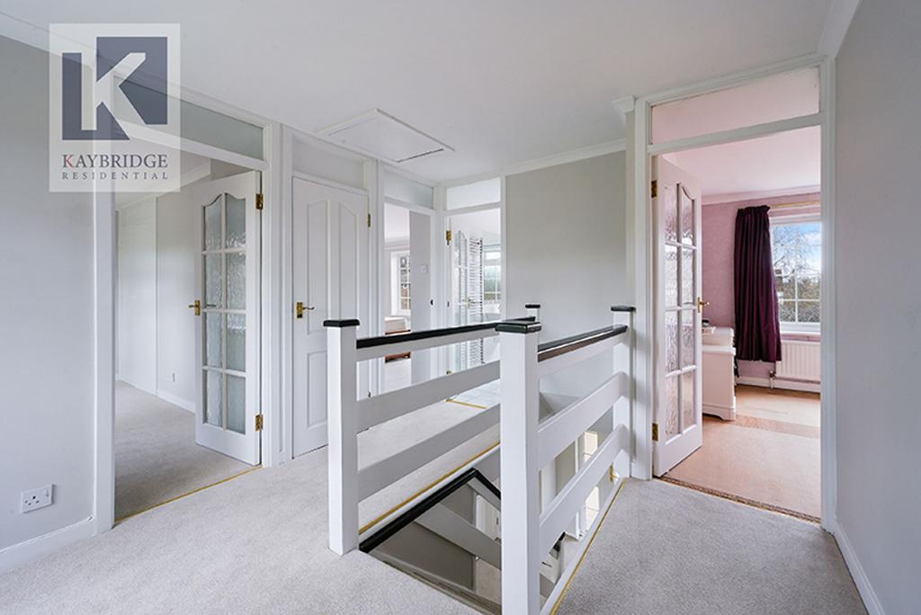 Anderson Close, Epsom - KT19 8 LY