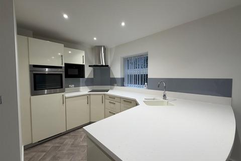 2 bedroom flat for sale, Two Double Bedroom Flat Located In Branksome Wood Road, Bournemouth