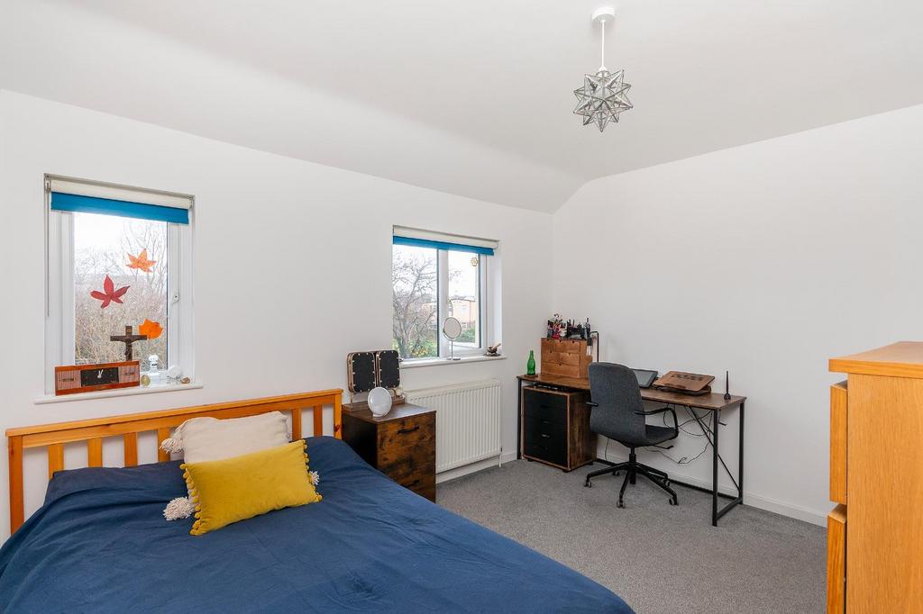 3 B8 RBR - Bedroom I.jpg