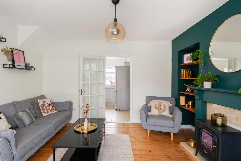 3 B8 RBR - Living Room B.jpg
