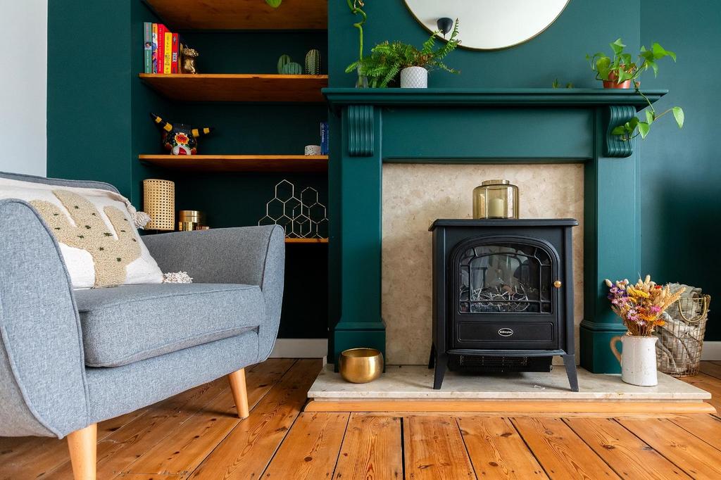 3 B8 RBR - Living Room A.jpg