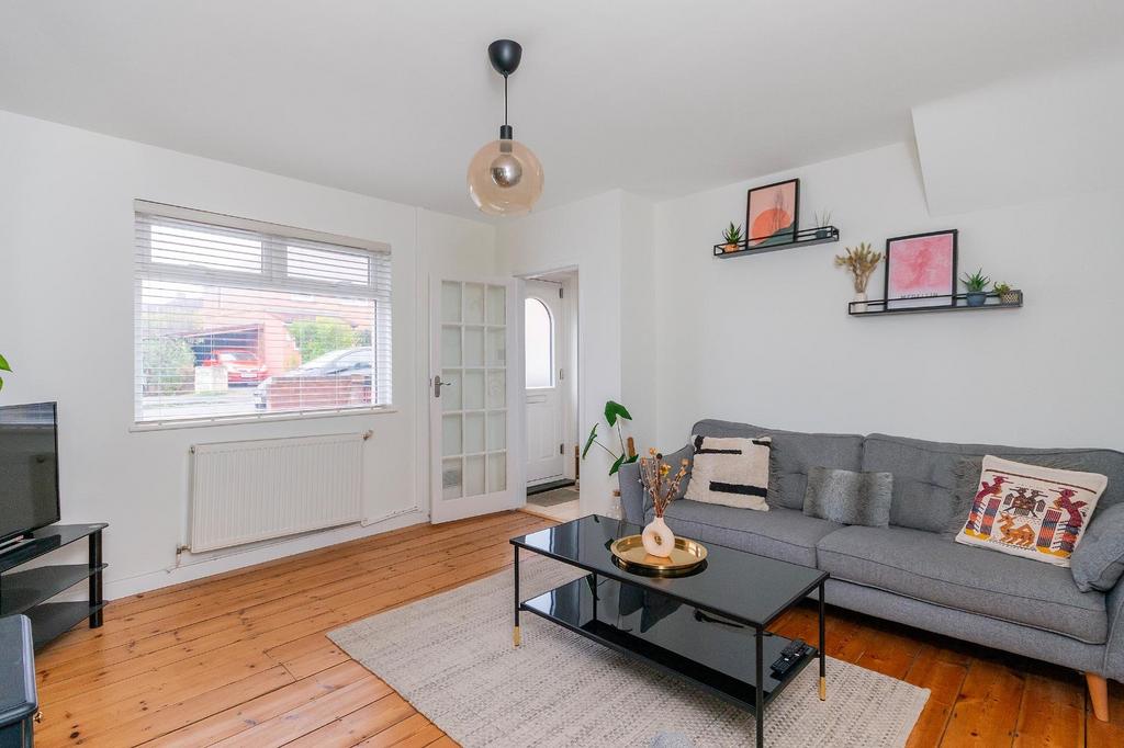3 B8 RBR - Living Room D.jpg