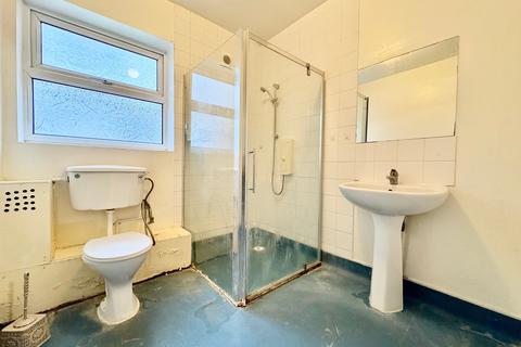 3 bedroom semi-detached house for sale, Esmar Crescent, London, NW9
