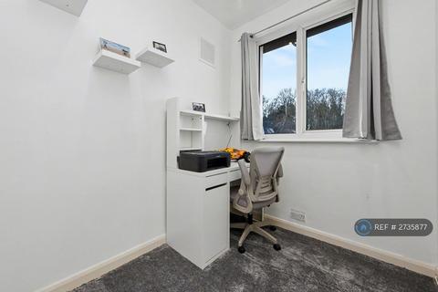 3 bedroom end of terrace house to rent, Donaldson Road, London, SE18