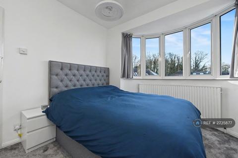 3 bedroom end of terrace house to rent, Donaldson Road, London, SE18