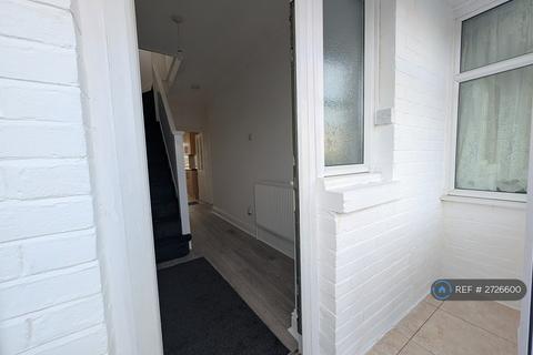 3 bedroom semi-detached house to rent, Morley Crescent West, Stanmore, HA7