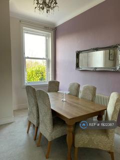 2 bedroom flat to rent, Cambridge Road, Bromley, BR1