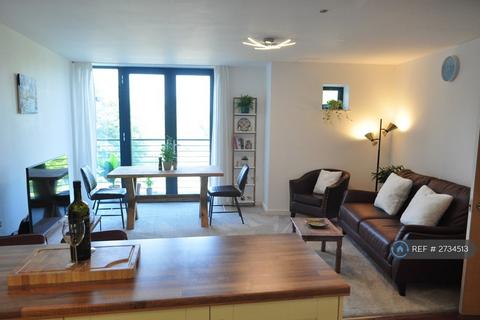 2 bedroom flat to rent, Tunnicliffe Close, Swindon, SN3