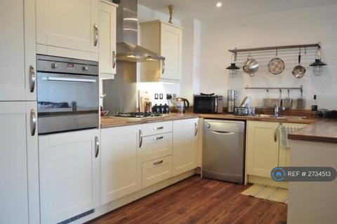 2 bedroom flat to rent, Tunnicliffe Close, Swindon, SN3