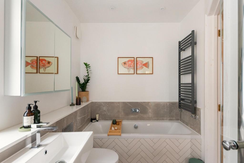 0 R1 TBN - Bathroom A.jpg
