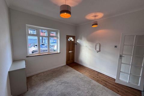 2 bedroom terraced house to rent, Boldmere Road, Sutton Coldfield B73