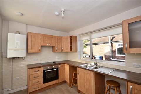 2 bedroom bungalow for sale, Hawkshead Road, High Crompton, Shaw, Oldham, OL2