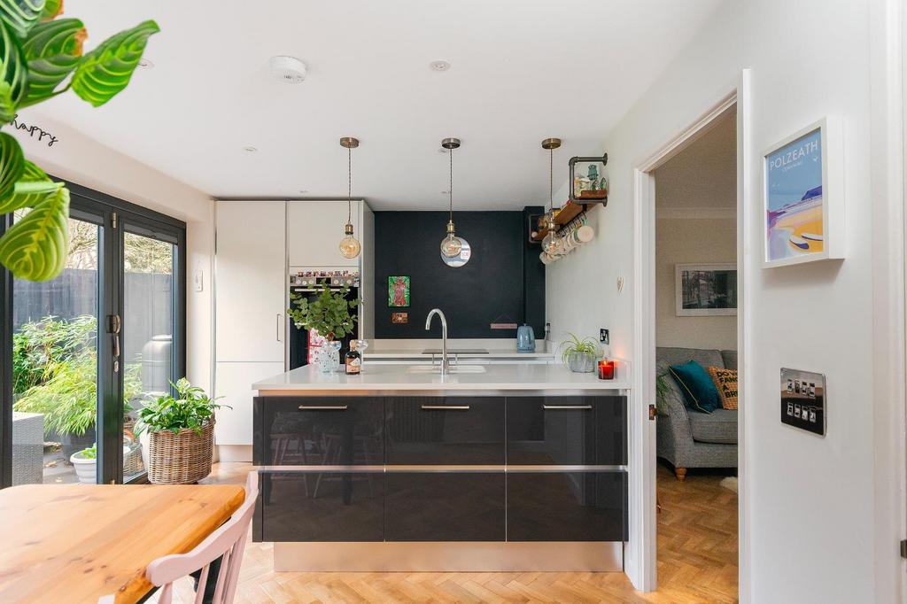1 S0 RDD - Kitchen Diner L.jpg