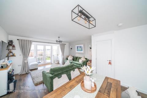 3 bedroom terraced house for sale, Calladine Way, Cannock WS12